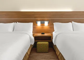 Holiday Inn Express & Suites Willows by IHG hotel thumbnail 8