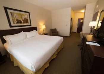 Holiday Inn Express Hotel & Suites WHITECOURT by IHG hotel thumbnail 2