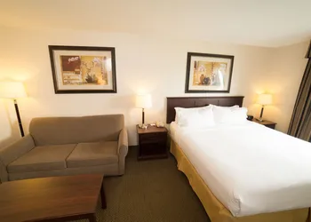 Holiday Inn Express Hotel & Suites WHITECOURT by IHG hotel thumbnail 5