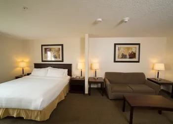 Holiday Inn Express Hotel & Suites WHITECOURT by IHG hotel thumbnail 7