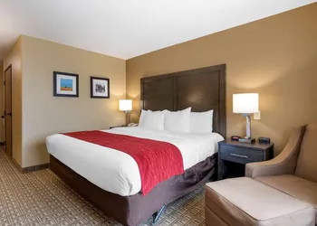 Comfort Inn & Suites Ponca City near Marland Mansion hotel thumbnail 6