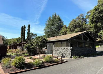 Hidden Valley Inn hotel thumbnail 2