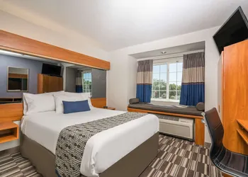 Microtel Inn & Suites by Wyndham Springfield hotel thumbnail 6