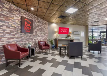 Red Roof Inn La Marque hotel thumbnail 3