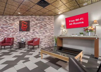 Red Roof Inn La Marque hotel thumbnail 4