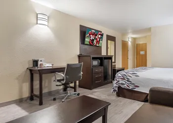 Red Roof Inn La Marque hotel thumbnail 7