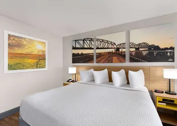Days Inn by Wyndham Carlisle hotel thumbnail 3