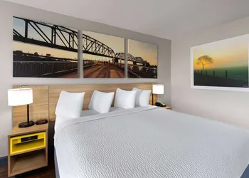 Days Inn by Wyndham Carlisle hotel thumbnail 6