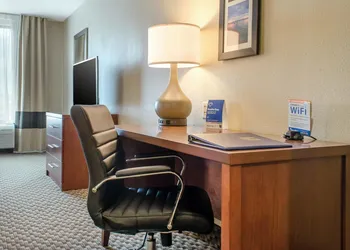 Comfort Inn & Suites Biloxi - D'Iberville hotel thumbnail 6