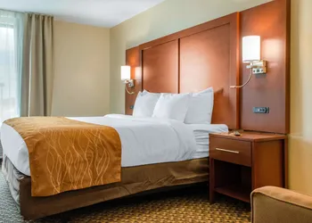 Comfort Inn & Suites Biloxi - D'Iberville hotel thumbnail 8