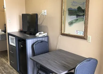 Americas Best Value Inn The Legends Inn hotel thumbnail 2