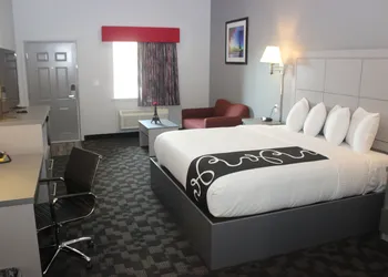 Paris Inn & Suites hotel thumbnail 5