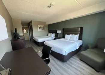 Port Hope Inn hotel thumbnail 2
