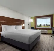 Holiday Inn Express Hotel & Suites Marina - State Beach Area by IHG hotel detail image 4