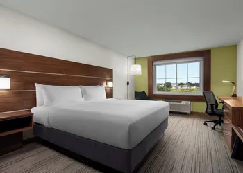 Holiday Inn Express Hotel & Suites Marina - State Beach Area by IHG hotel thumbnail 4