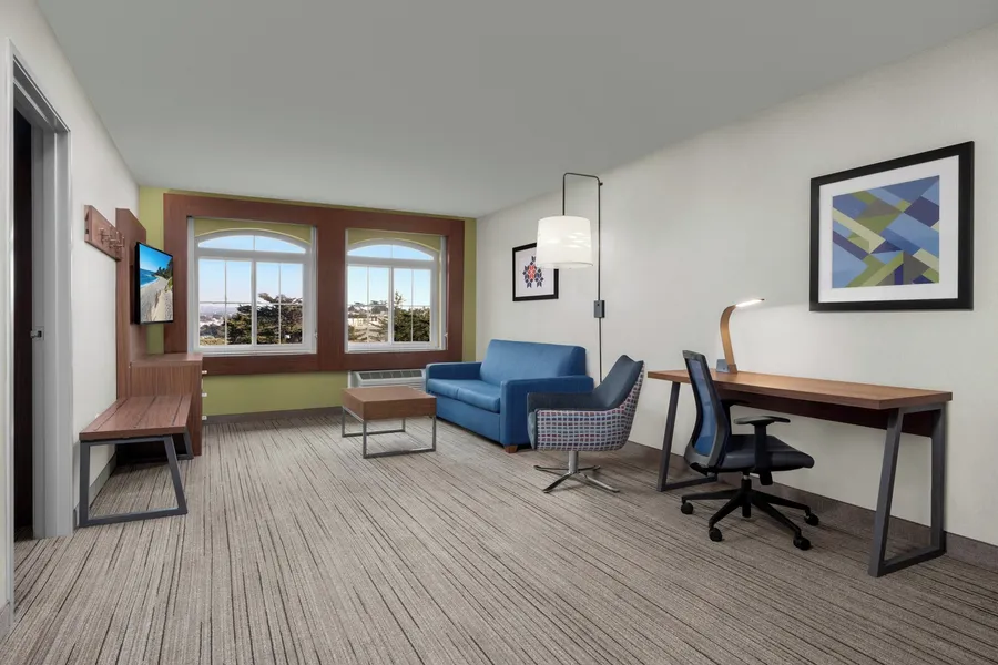 Holiday Inn Express Hotel & Suites Marina - State Beach Area by IHG hotel detail image 6