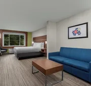 Holiday Inn Express Hotel & Suites Marina - State Beach Area by IHG hotel detail image 7
