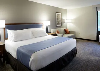 Wingate by Wyndham St. Clairsville/Wheeling hotel thumbnail 6