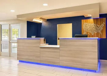 Microtel Inn & Suites by Wyndham New Ulm hotel thumbnail 4