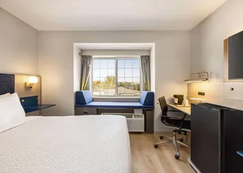Microtel Inn & Suites by Wyndham New Ulm hotel thumbnail 7