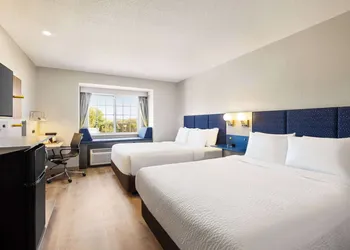 Microtel Inn & Suites by Wyndham New Ulm hotel thumbnail 8