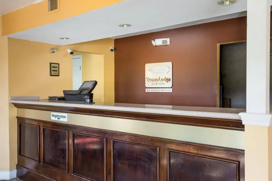 Econo Lodge Inn & Suites Brooks - Louisville South hotel detail image 2