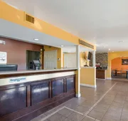 Econo Lodge Inn & Suites Brooks - Louisville South hotel detail image 4