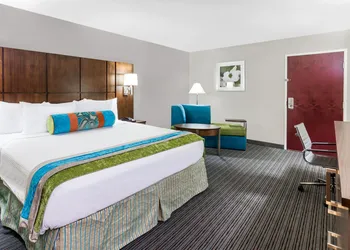 Holiday Inn Hotel & Suites Oklahoma City North by IHG hotel thumbnail 7
