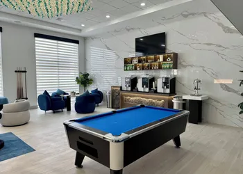 Blue – A Modern Hotel, an Ascend Collection Hotel hotel thumbnail 5