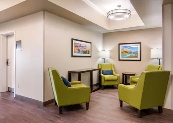 Comfort Inn & Suites Red Deer hotel thumbnail 6