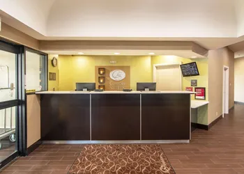 Comfort Suites NW Dallas Near Love Field hotel thumbnail 2