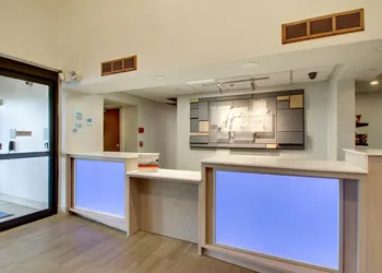 Holiday Inn Express & Suites Aurora - Naperville by IHG hotel thumbnail 2