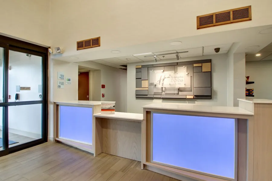 Holiday Inn Express & Suites Aurora - Naperville by IHG hotel detail image 2