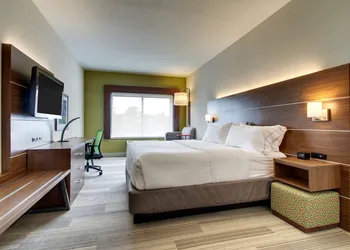 Holiday Inn Express & Suites Aurora - Naperville by IHG hotel thumbnail 8