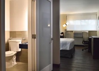 Best Western Plus Ft Lauderdale Hollywood Airport Hotel hotel thumbnail 7