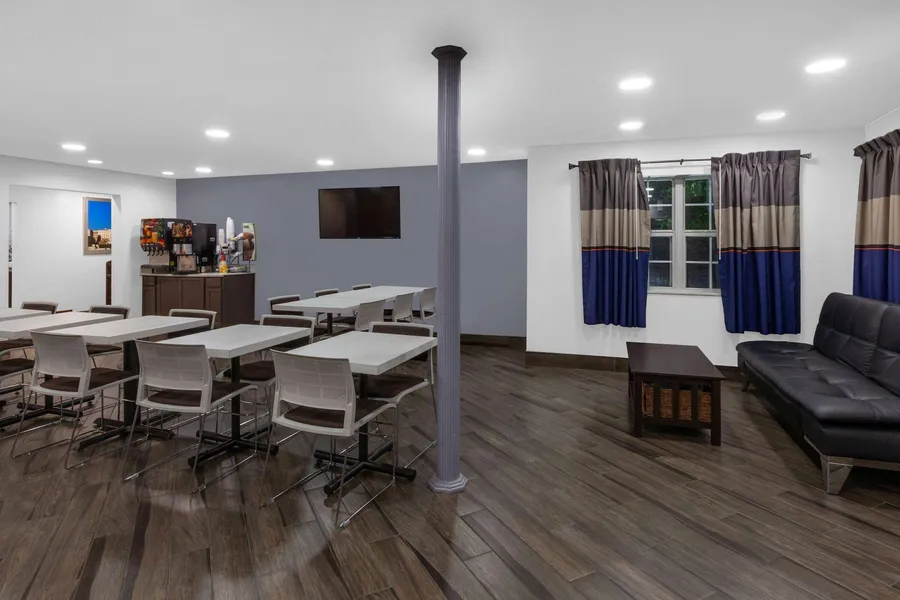 Microtel Inn & Suites by Wyndham Baltimore BWI Airport hotel detail image 2
