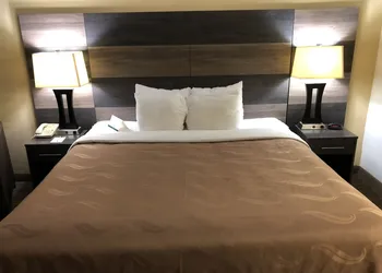 Quality Inn Bennettsville hotel thumbnail 8