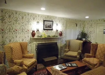 Publick House Historic Inn and Country Motor Lodge hotel thumbnail 4