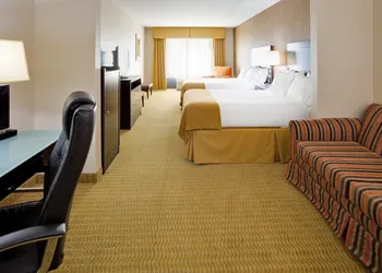 Holiday Inn Express Hotel & Suites Lebanon by IHG hotel thumbnail 5
