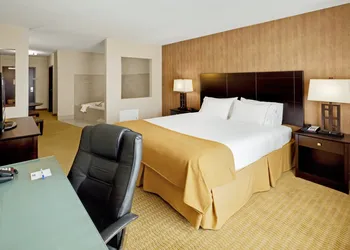 Holiday Inn Express Hotel & Suites Lebanon by IHG hotel thumbnail 8