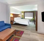 Holiday Inn Express Hotel & Suites Orange by IHG hotel detail image 3