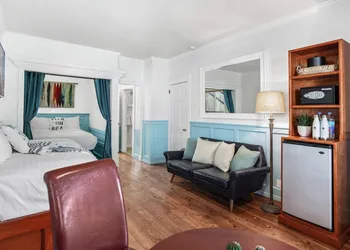 Sea Blue Hotel hotel thumbnail 7