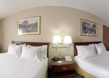 Holiday Inn Express Hotel & Suites Livingston by IHG hotel thumbnail 4