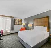La Quinta Inn & Suites by Wyndham Atlanta Douglasville hotel detail image 4