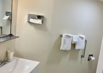 Beacon Inn and Suites hotel thumbnail 6