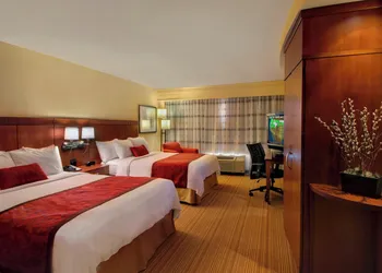 Courtyard by Marriott Madison East hotel thumbnail 8