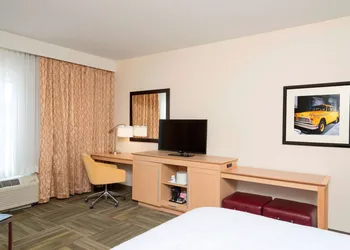 Hampton Inn Kalamazoo hotel thumbnail 8