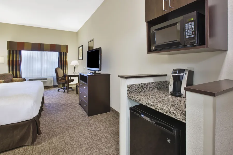 Holiday Inn Express & Suites Wheeling by IHG hotel detail image 6