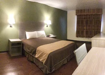 Rodeway Inn Moriarty hotel thumbnail 7