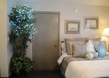 The North Shore Inn hotel thumbnail 5